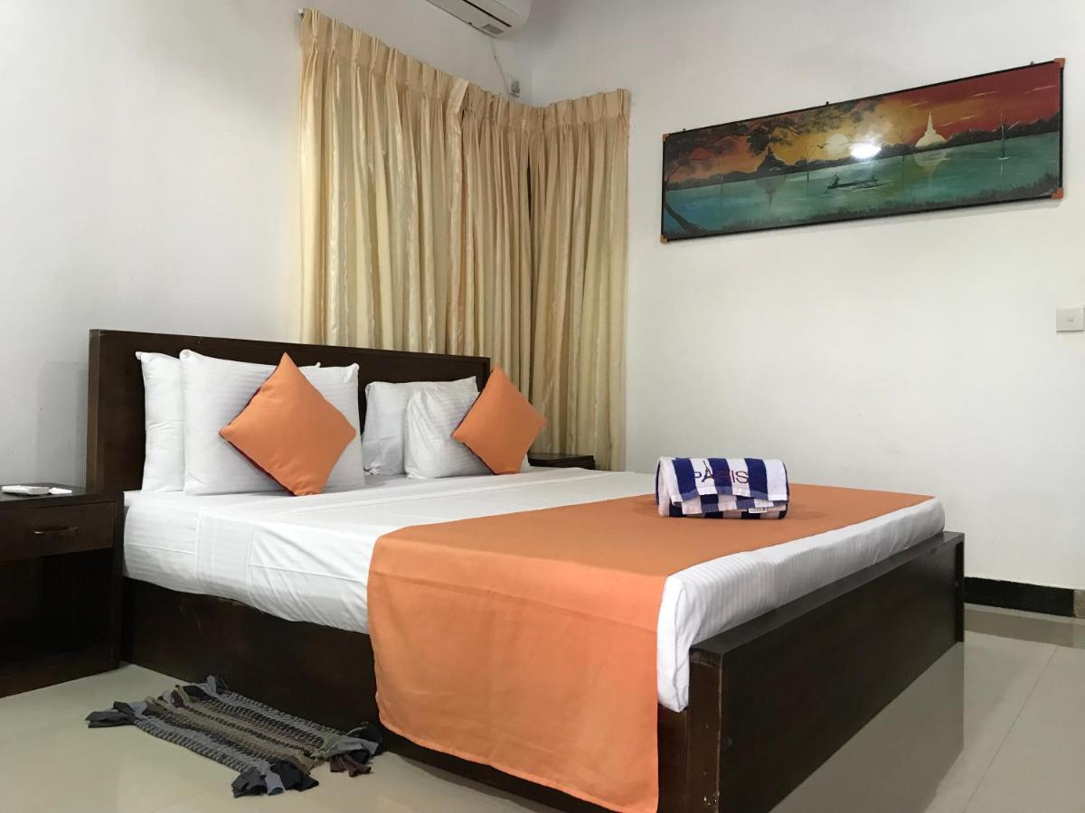 Paris Garden Resort Trincomalee Exteriör bild