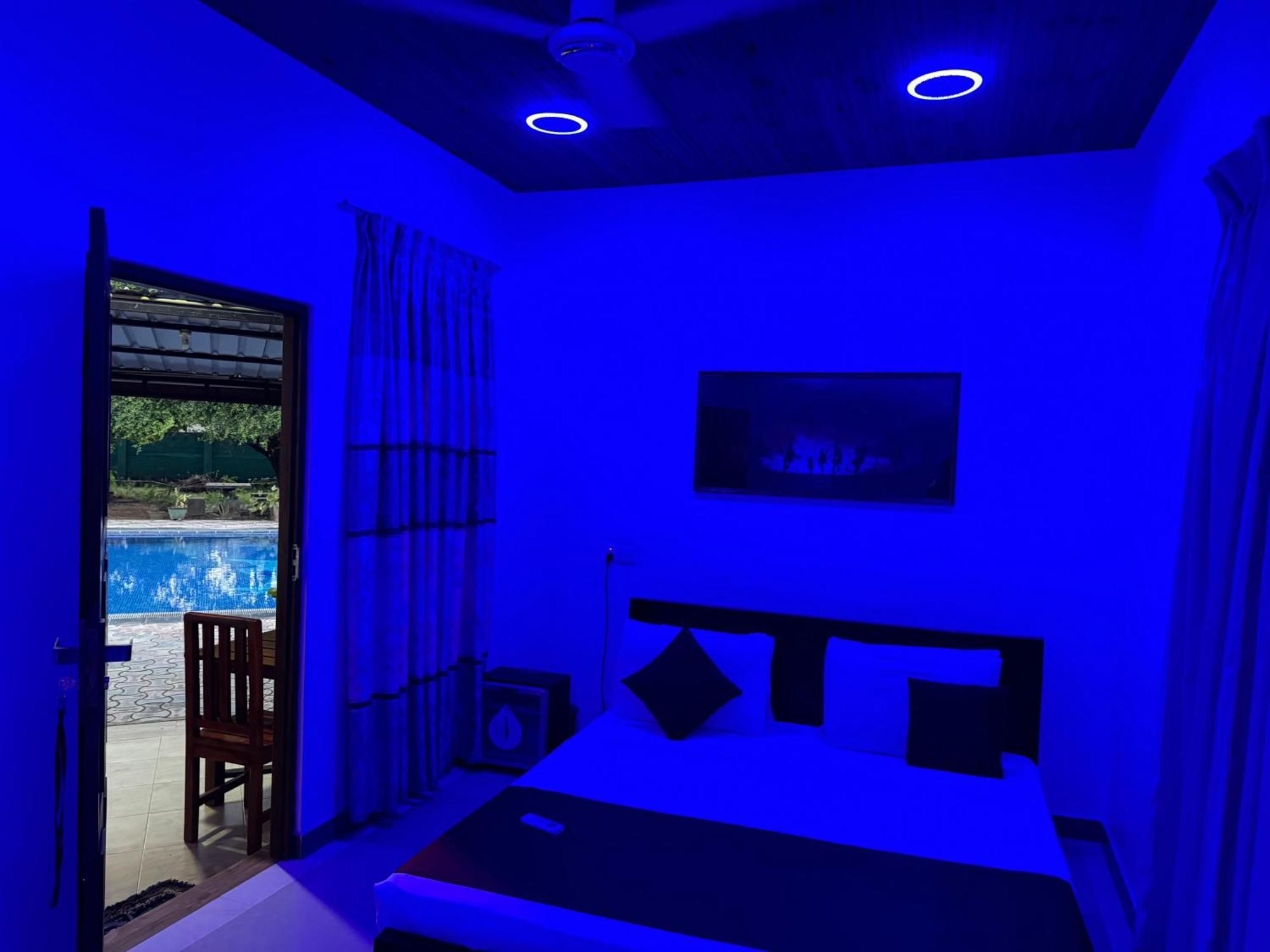 Paris Garden Resort Trincomalee Exteriör bild